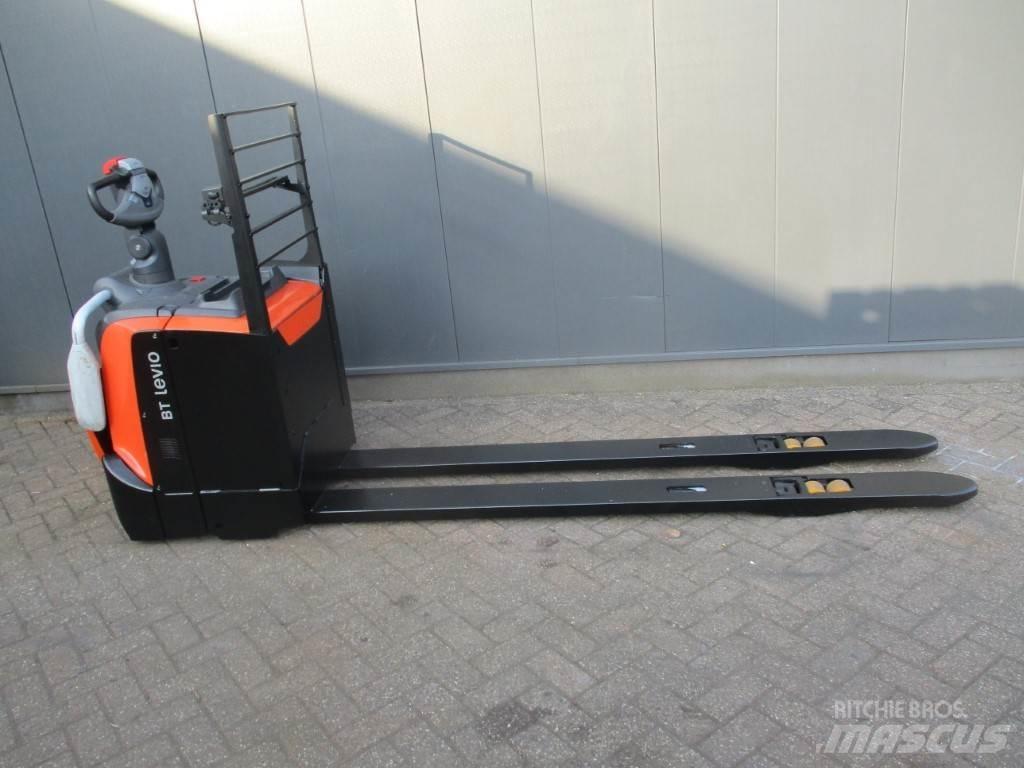 Toyota LPE 250 Візки для перевезення піддонів