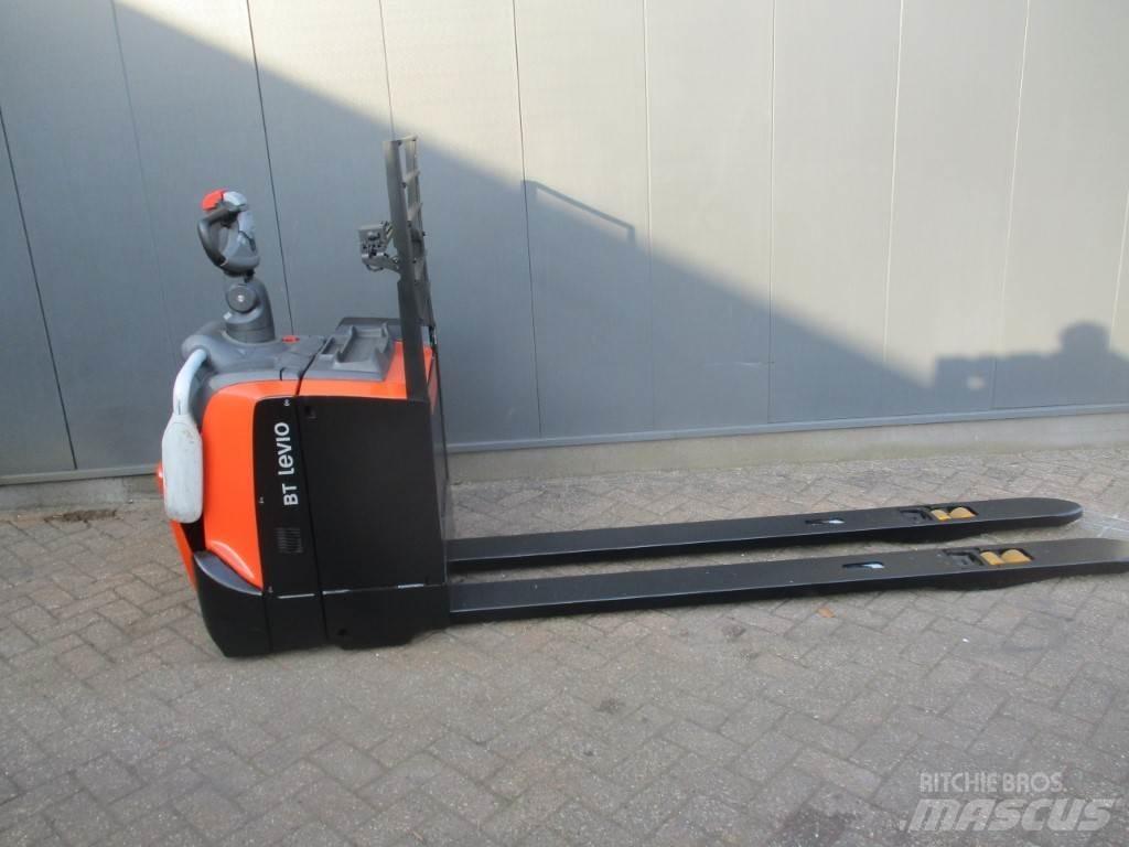 Toyota LPE 250 Візки для перевезення піддонів