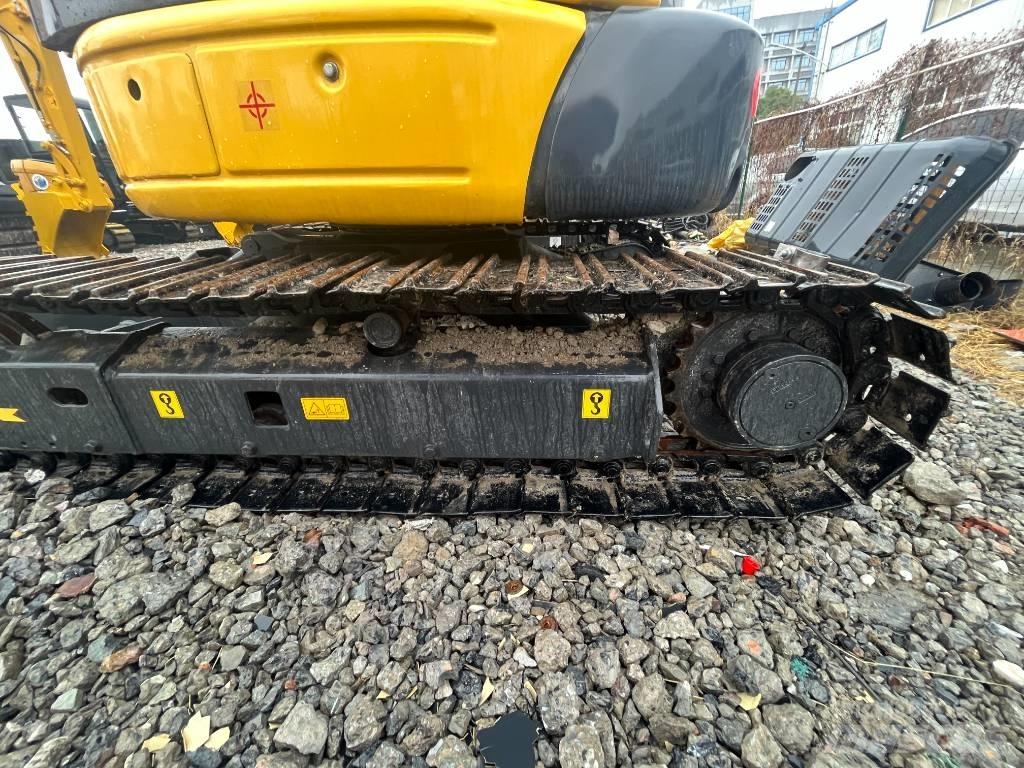 Komatsu PC 35 Гусеничні екскаватори