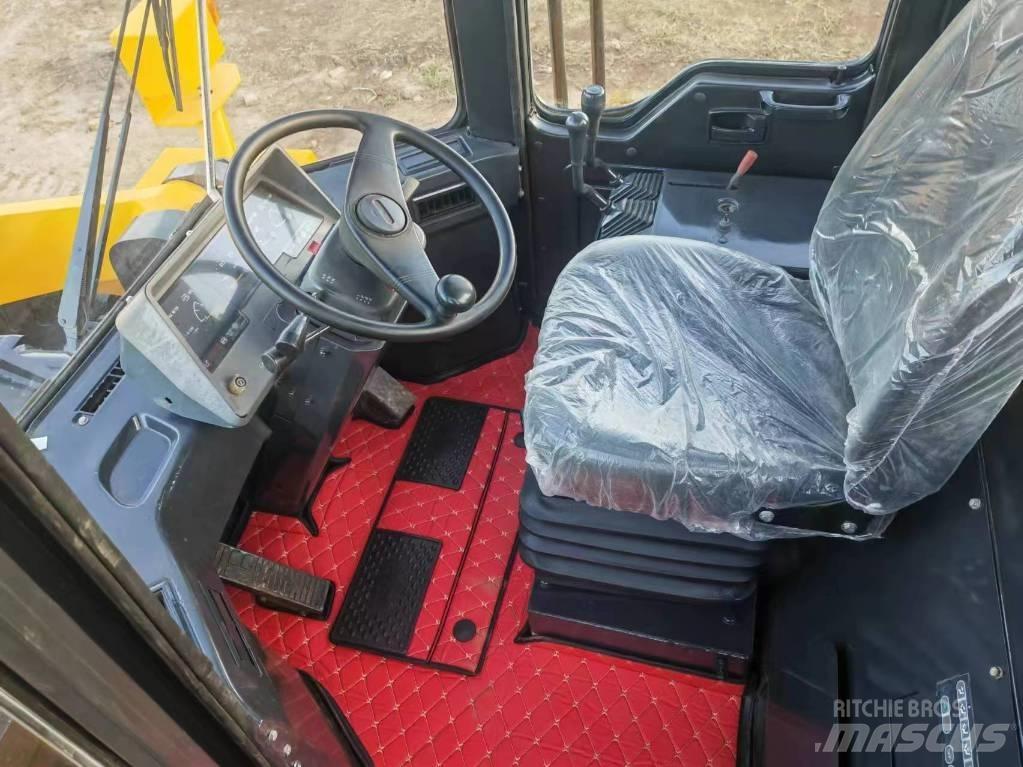 Komatsu WA 470-3 Фронтальні навантажувачі