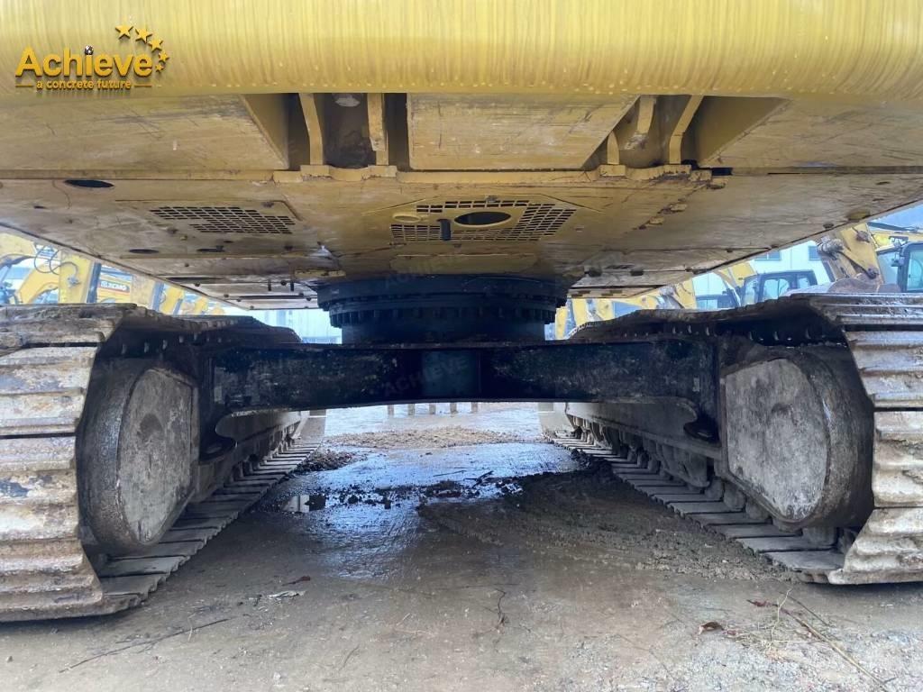 CAT 320 Гусеничні екскаватори