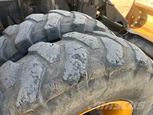 JCB JS 175 W Колісні екскаватори