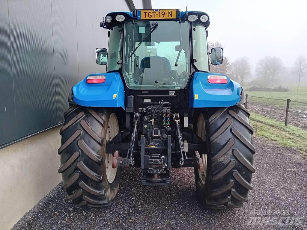New Holland T 5.105 Трактори