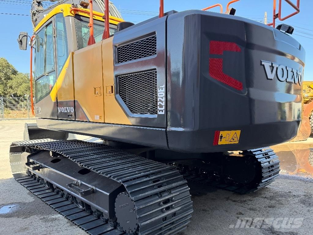 Volvo EC220E Гусеничні екскаватори