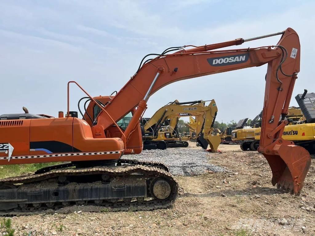 Doosan DH225 Гусеничні екскаватори