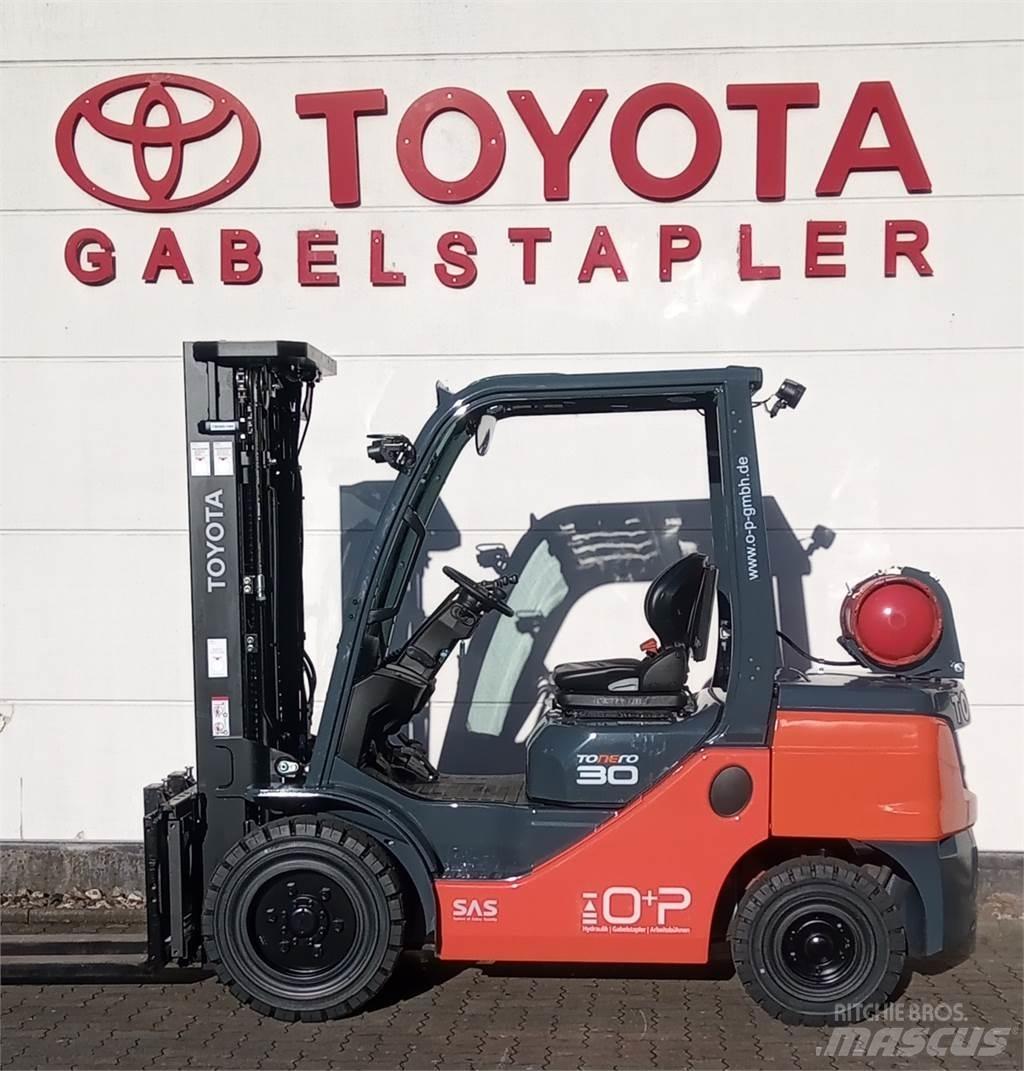 Toyota 02-8FGF30 Газові навантажувачі