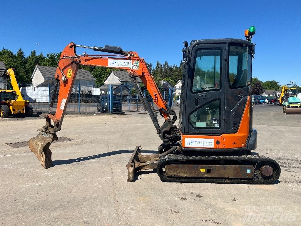Hitachi ZX33U-6 Міні-екскаватори < 7т