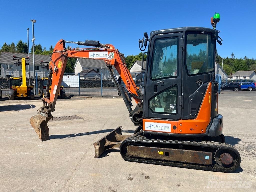 Hitachi ZX33U-6 Міні-екскаватори < 7т