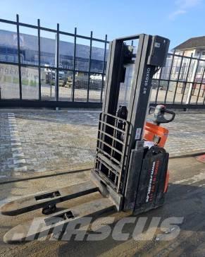 Toyota BT SWE 160 L Ручні штабелери