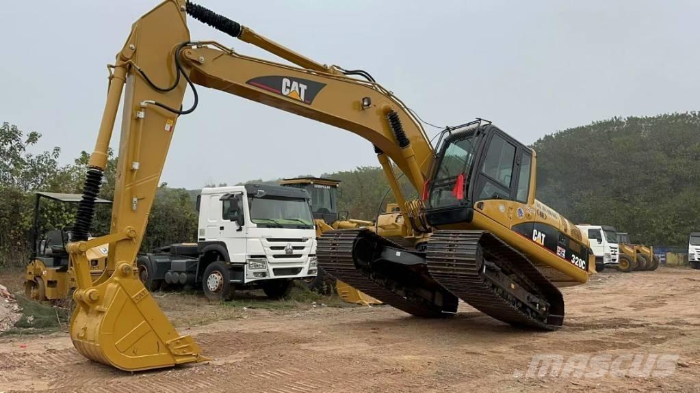 CAT 320 C Гусеничні екскаватори