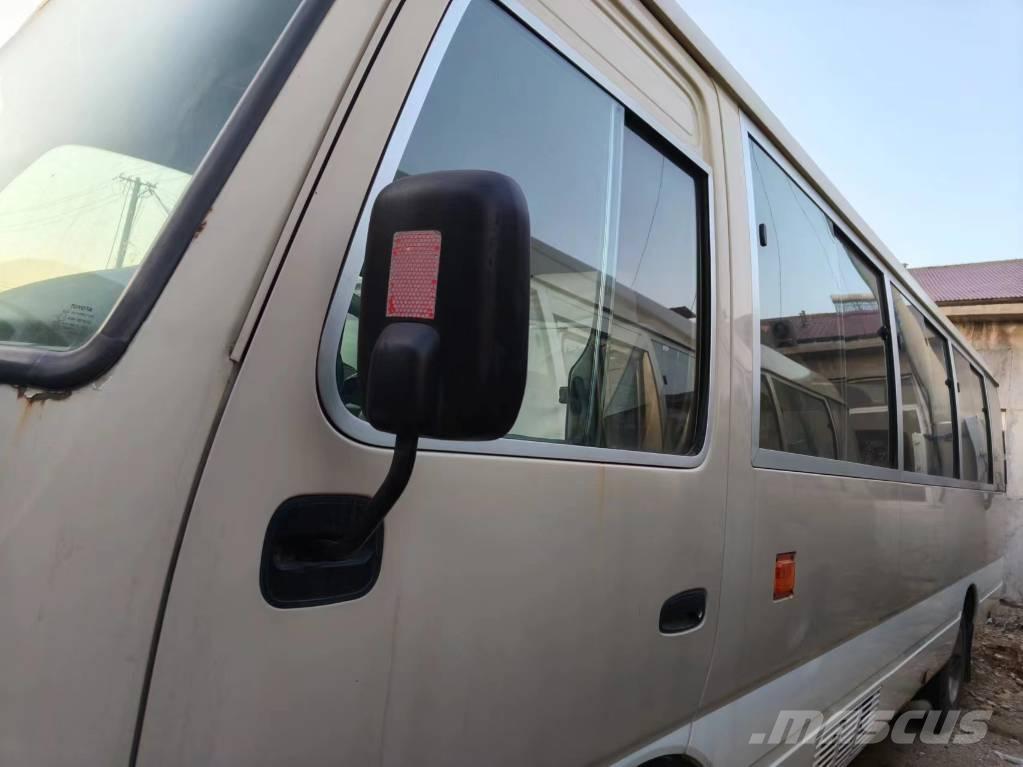 Toyota Coaster Bus Мікроавтобуси