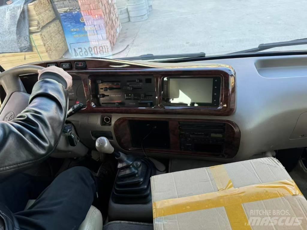 Toyota Coaster Міжміські автобуси