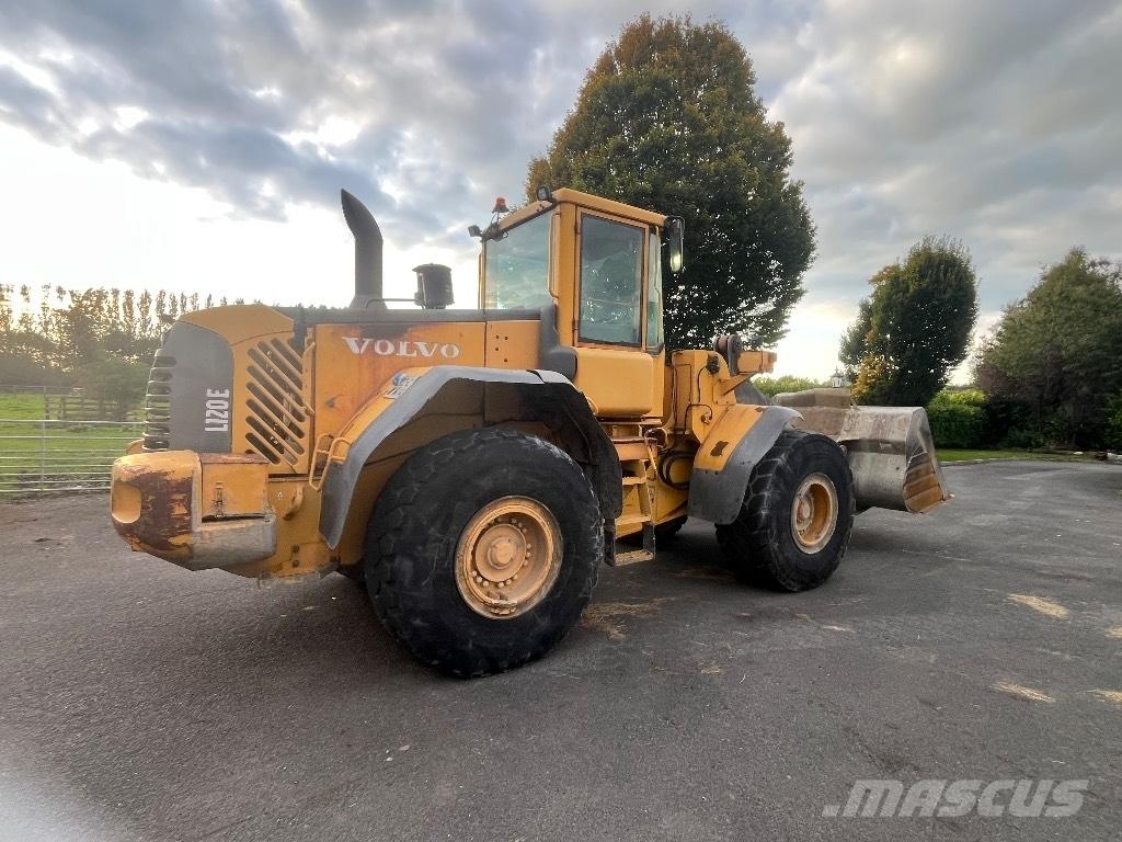 Volvo L120e Фронтальні навантажувачі