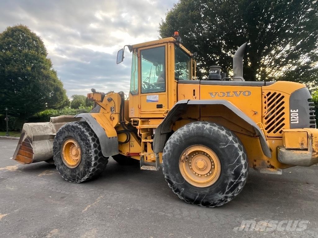 Volvo L120e Фронтальні навантажувачі