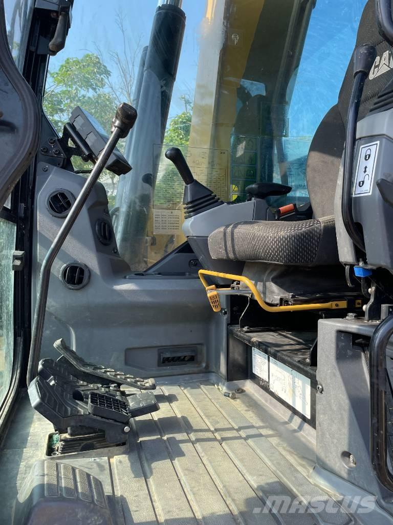 CAT 310 Гусеничні екскаватори