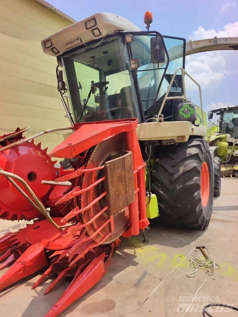 CLAAS Jaguar 870 Кормозбиральні комбайни