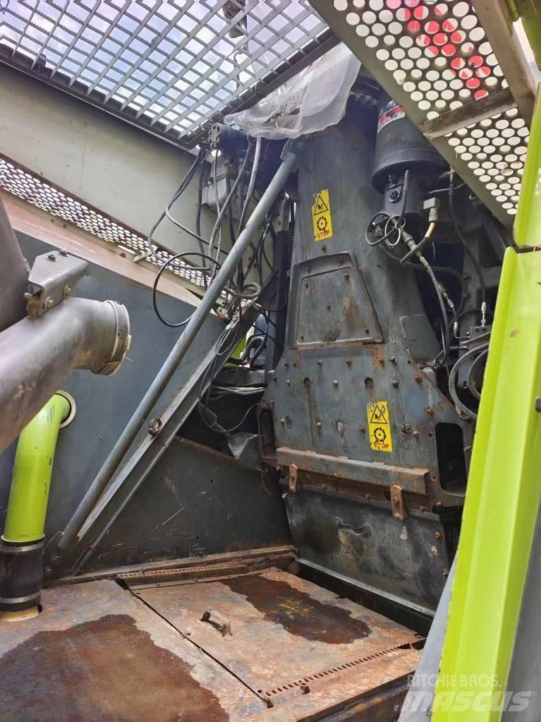 CLAAS Jaguar 870 Кормозбиральні комбайни