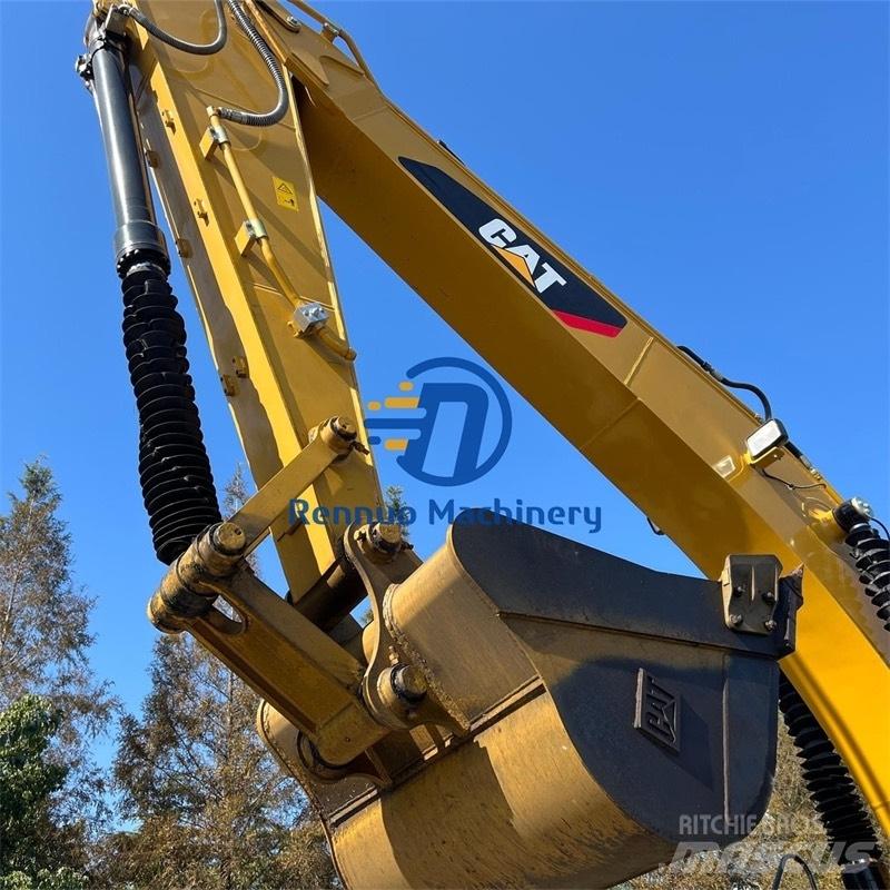 CAT 323D2 Гусеничні екскаватори