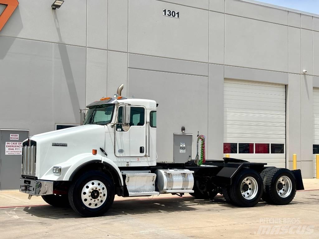 Kenworth T 800 Тягачі
