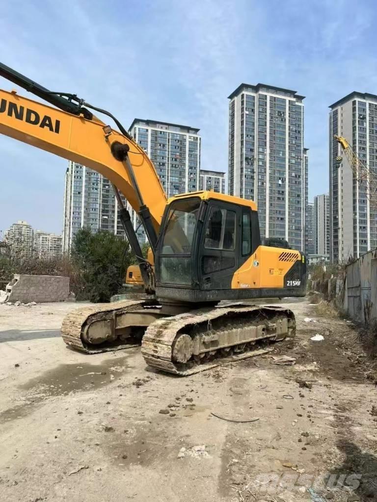 Hyundai 215VS Гусеничні екскаватори