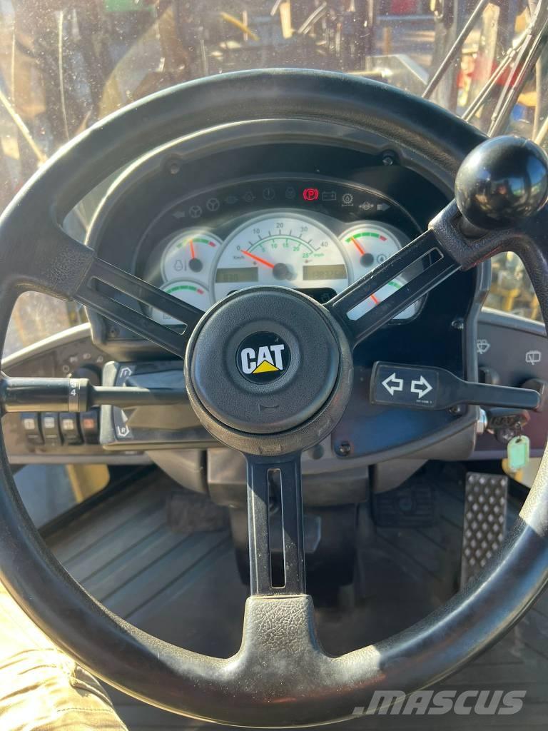 CAT IT 28 G Фронтальні навантажувачі