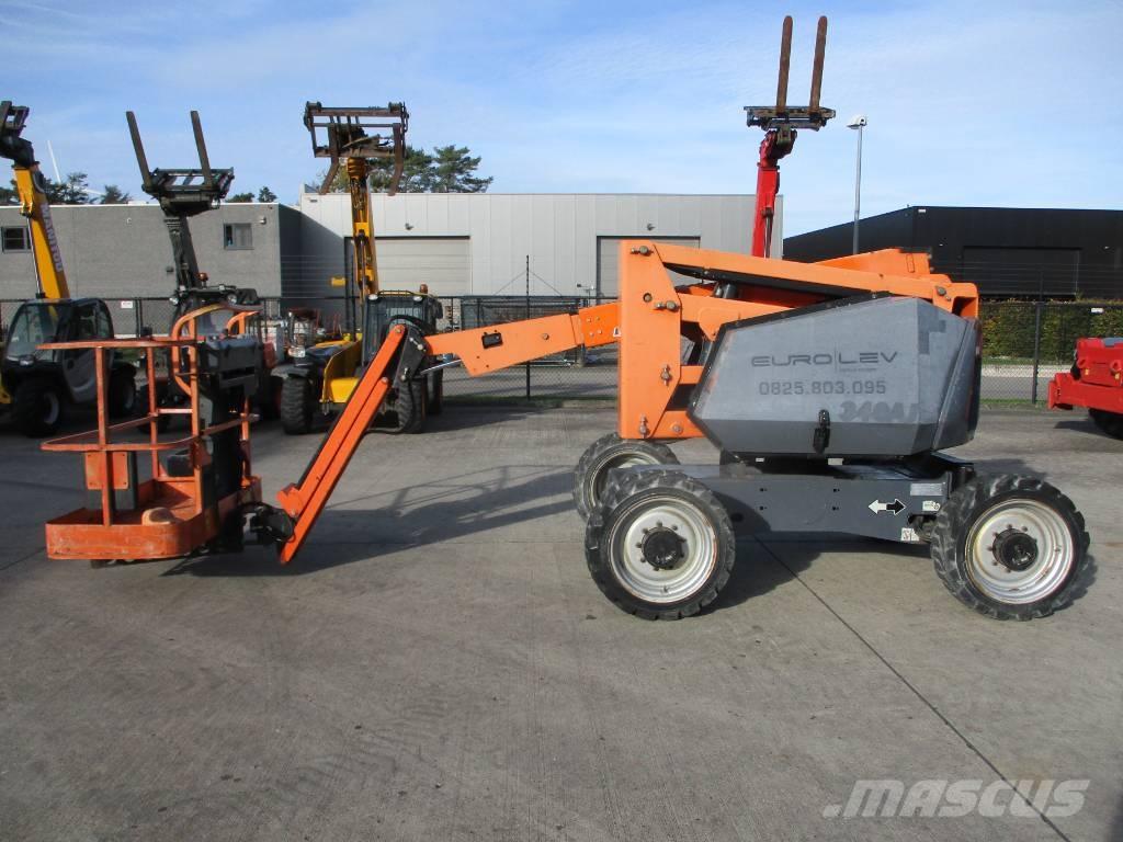 JLG 340 AJ (511) Компактні самохідні стрілові підйомники
