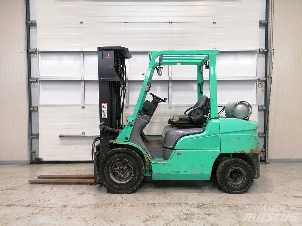Mitsubishi FG35NT Газові навантажувачі