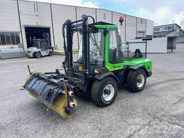 LM Trac 485 Трактори