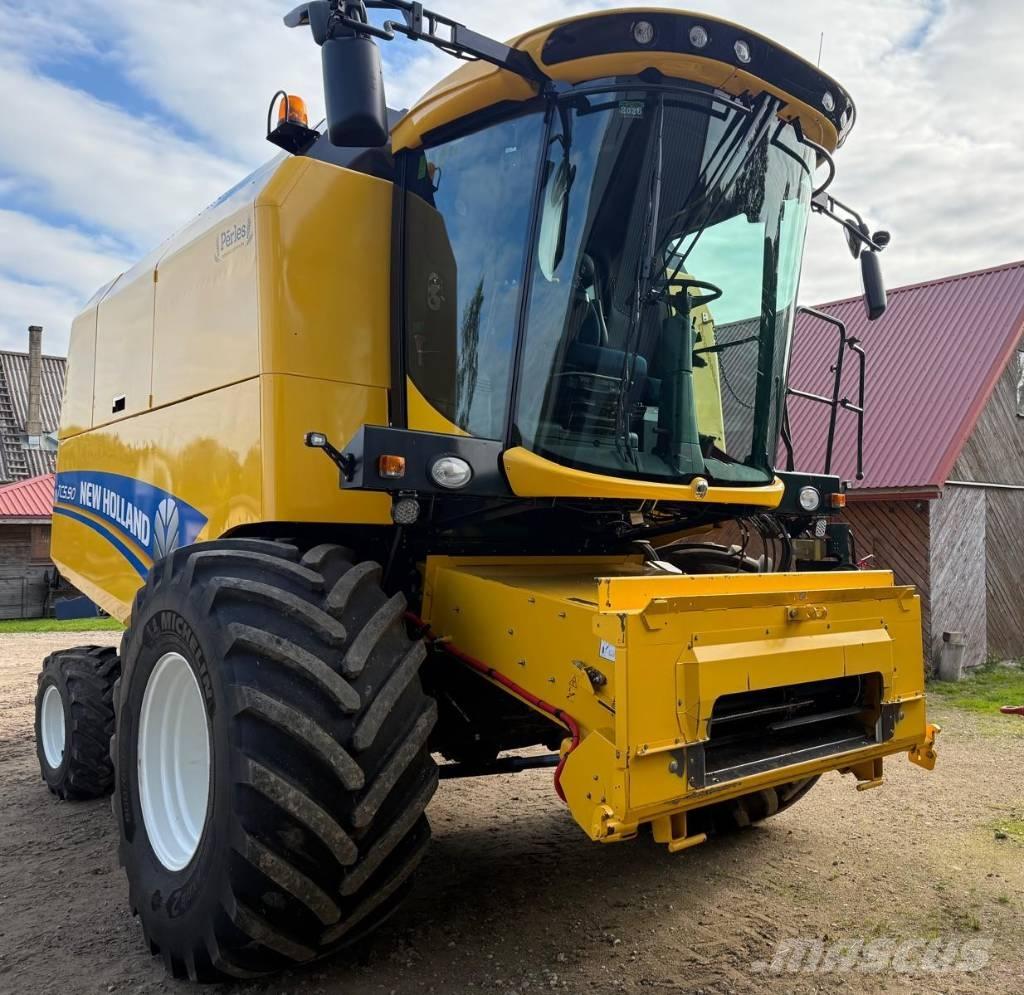 New Holland TC 5.90 Зернозбиральні комбайни