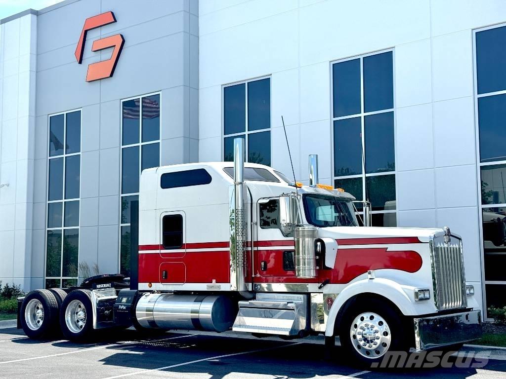 Kenworth W 900 Тягачі