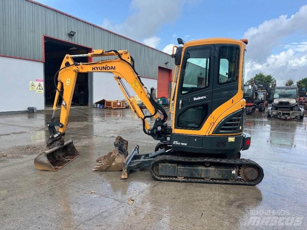 Hyundai R25Z-9 AK Міні-екскаватори < 7т