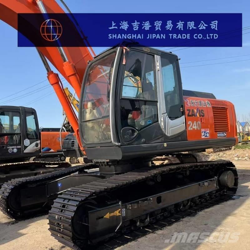 Hitachi ZX 240 Гусеничні екскаватори