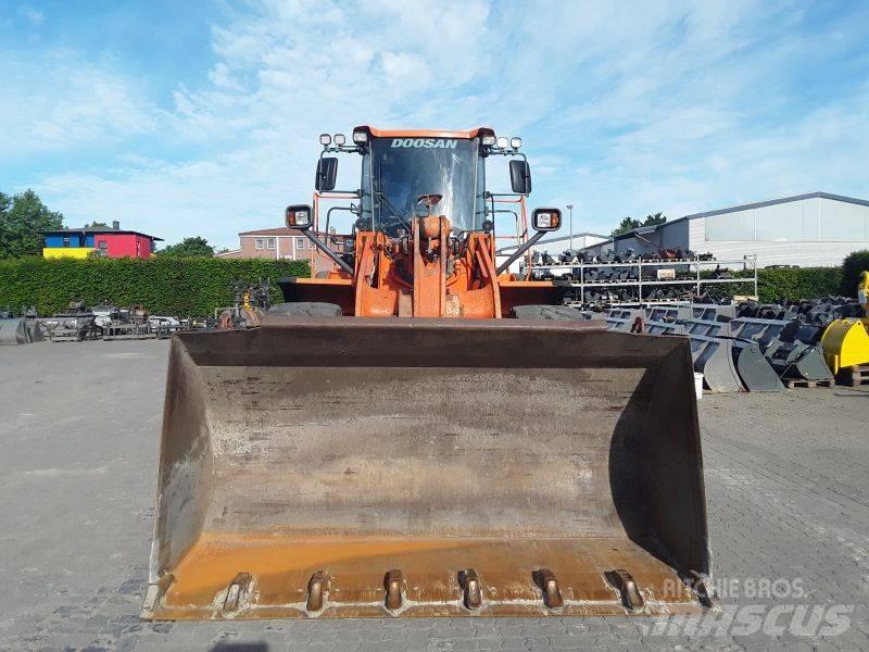 Develon DL350-5 Фронтальні навантажувачі