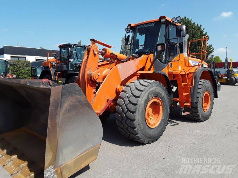 Develon DL350-5 Фронтальні навантажувачі