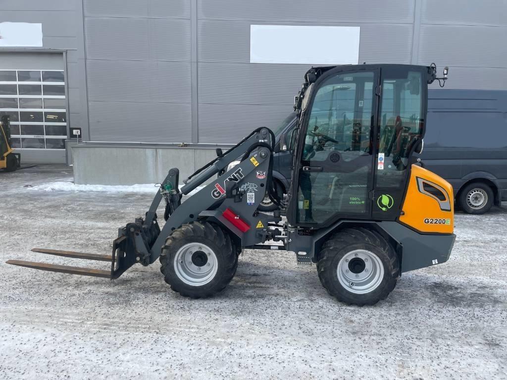Gigant 2200 E Малі навантажувачі