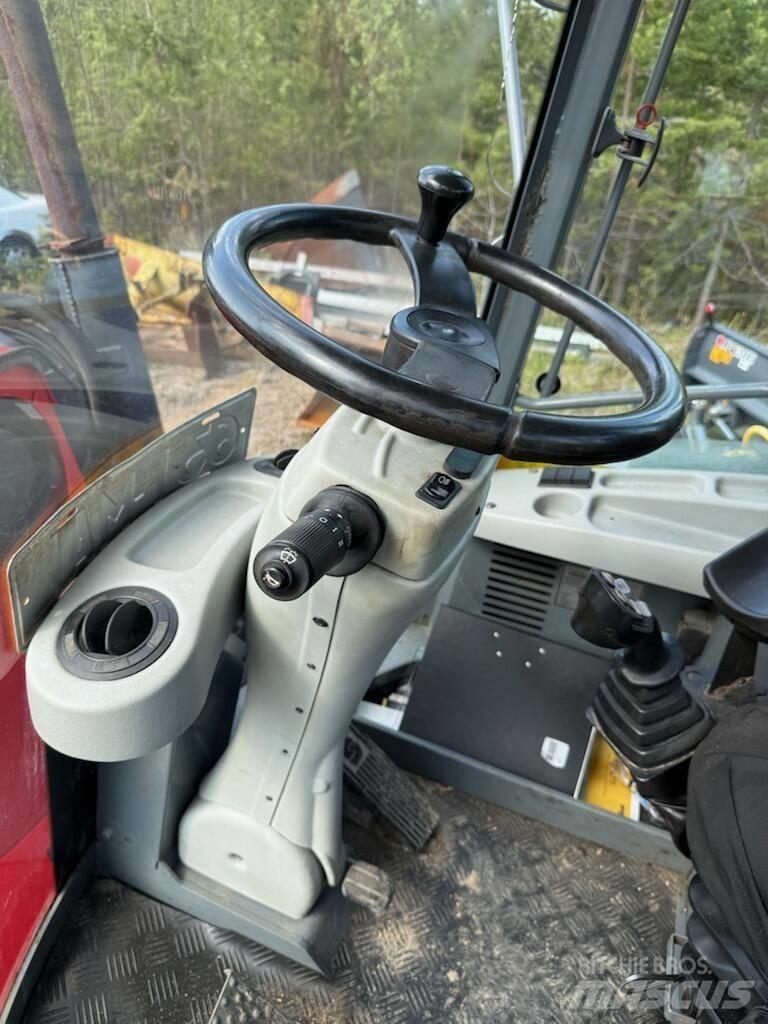 Lännen 8600 G Екскаватори-навантажувачі