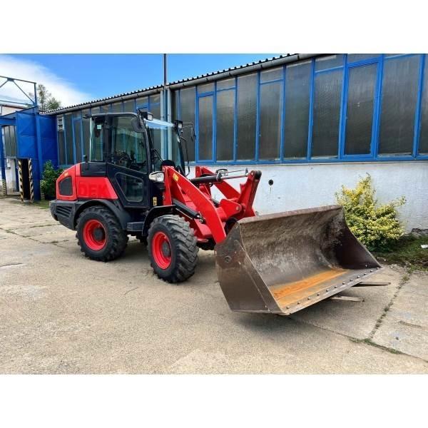 Kubota R082 Фронтальні навантажувачі