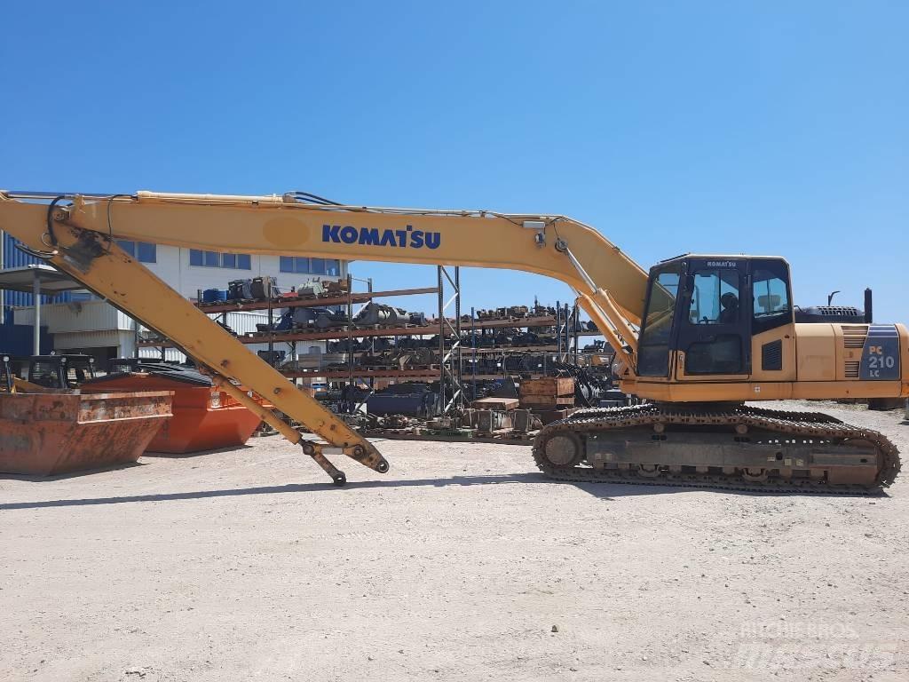 Komatsu PC 210 Гусеничні екскаватори