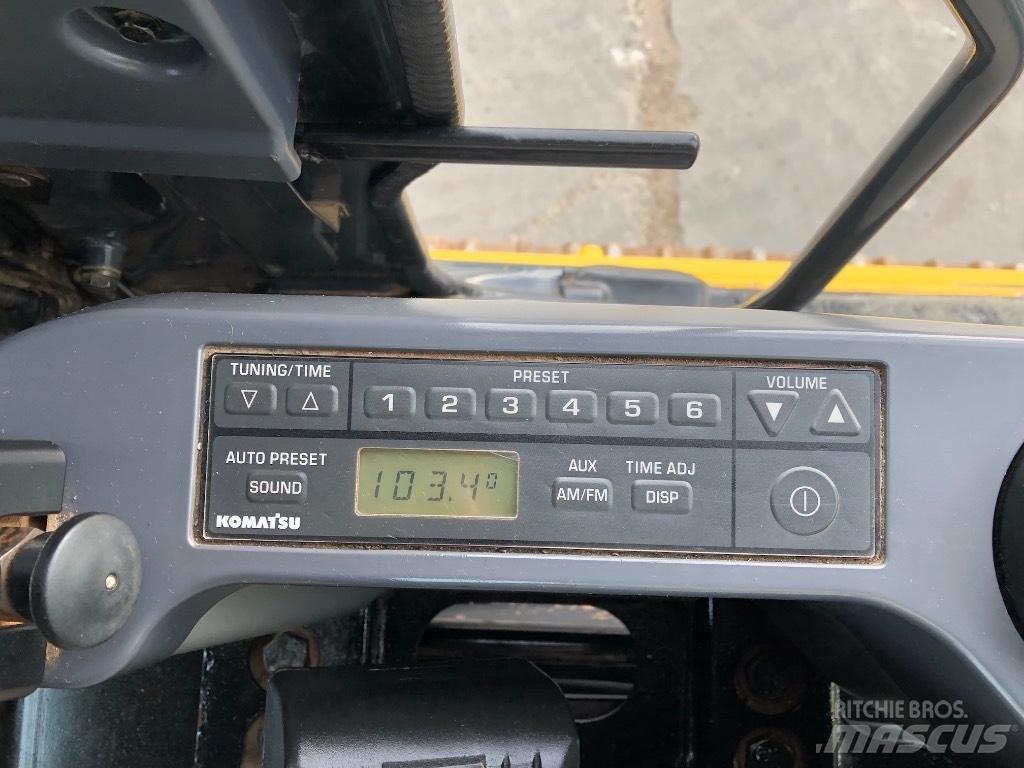 Komatsu PC210LC-11 Гусеничні екскаватори