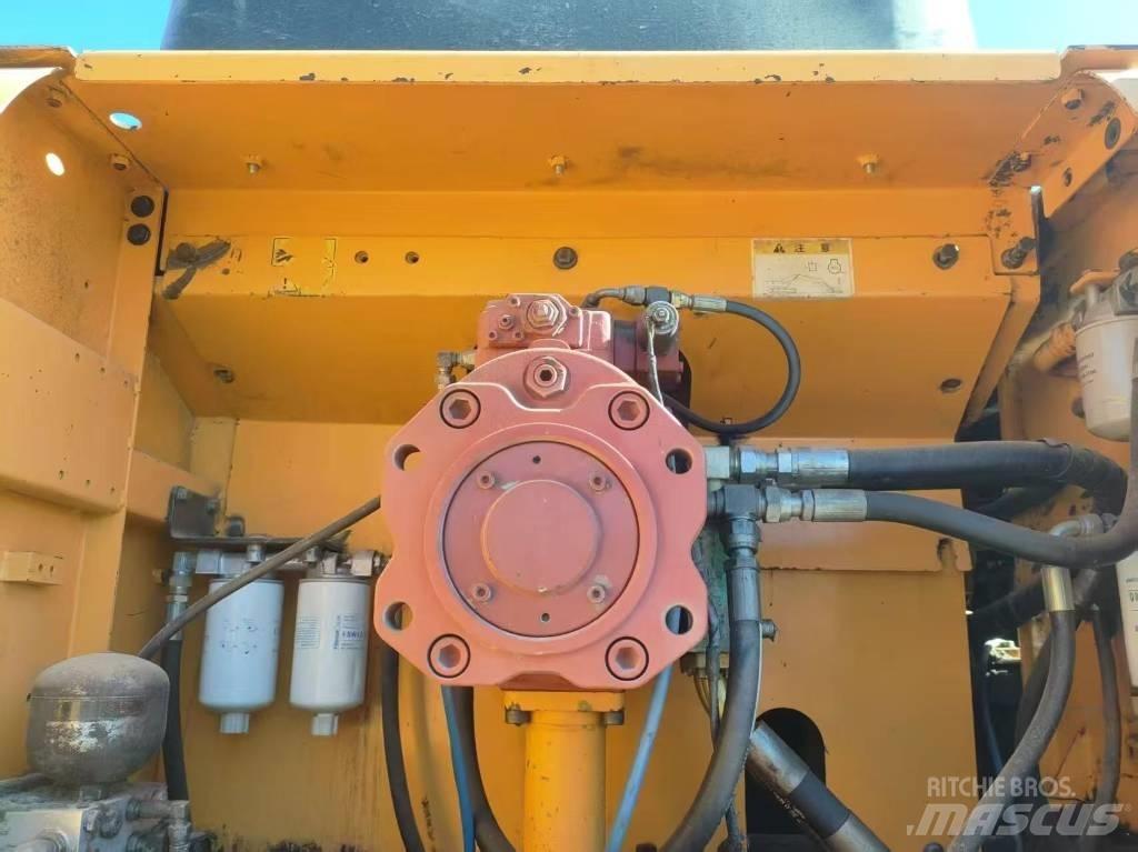 Hyundai R520LC-9T Гусеничні екскаватори