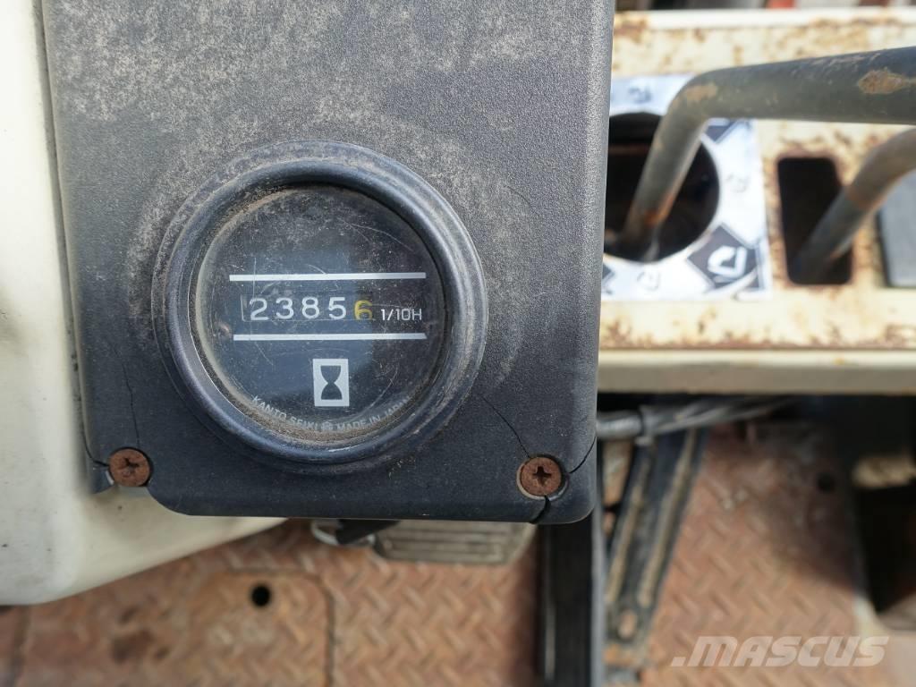 Nissan EH 02 A 20U Дизельні навантажувачі