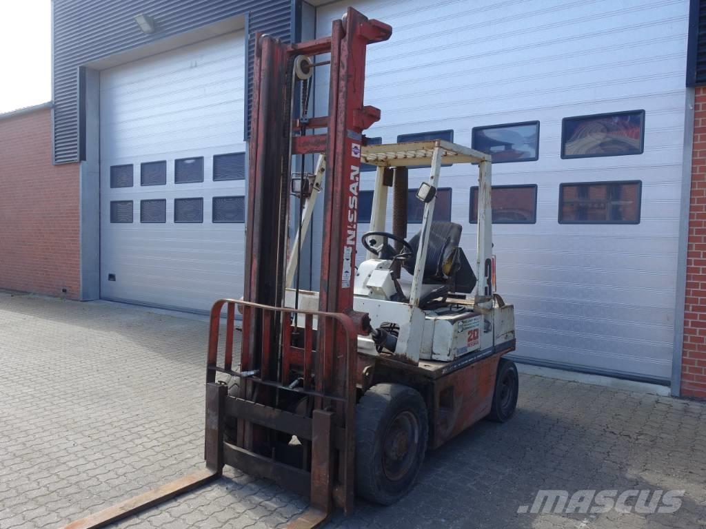 Nissan EH 02 A 20U Дизельні навантажувачі