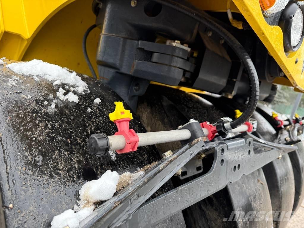Bomag BW 28 RH Пневматичні катки