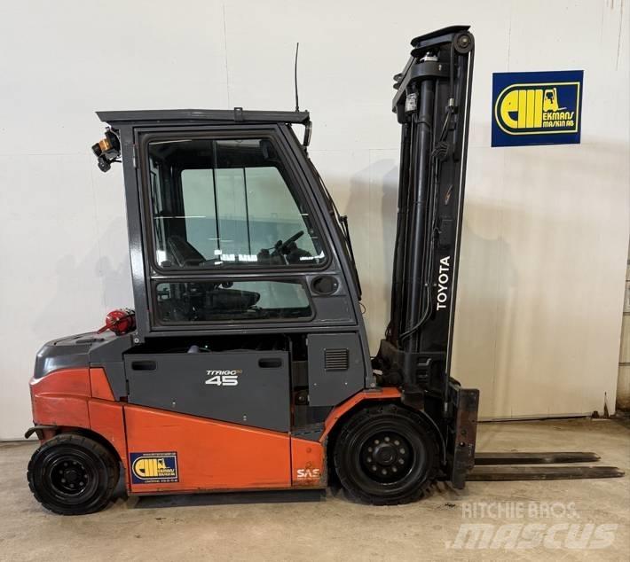 Toyota Truck 8FBMT45 Електронавантажувачі