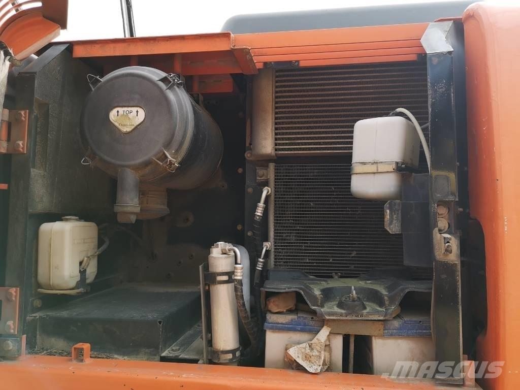 Hitachi ZX 130 W Колісні екскаватори