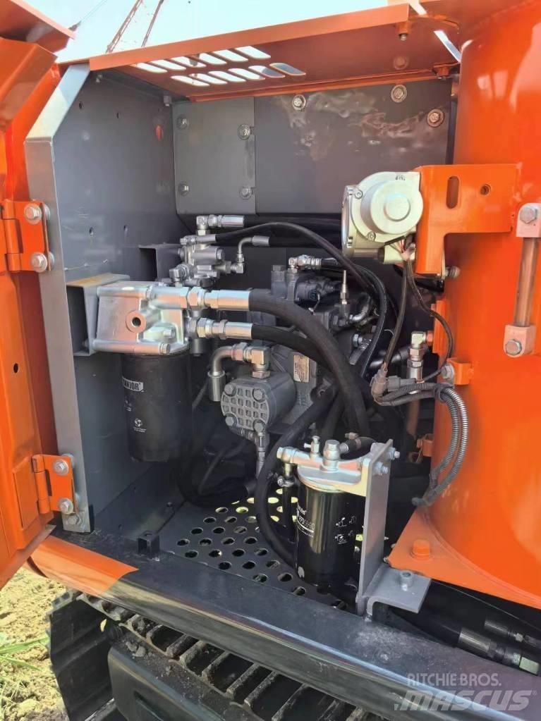 Hitachi ZX 120 Гусеничні екскаватори