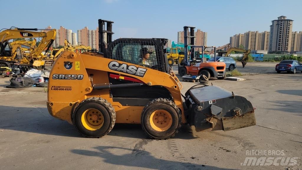 CASE SR 250 Міні-навантажувачі