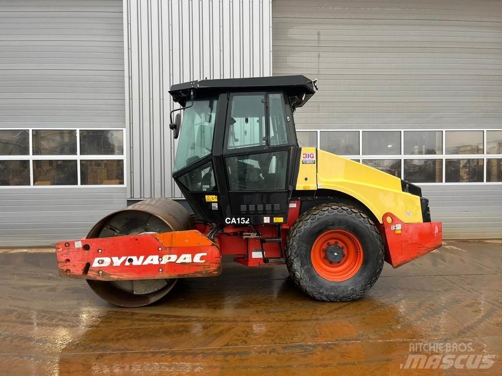 Dynapac CA152D Грунтові котки