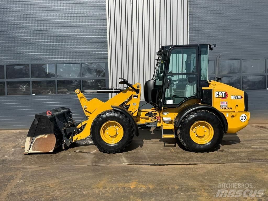 CAT 908M Фронтальні навантажувачі