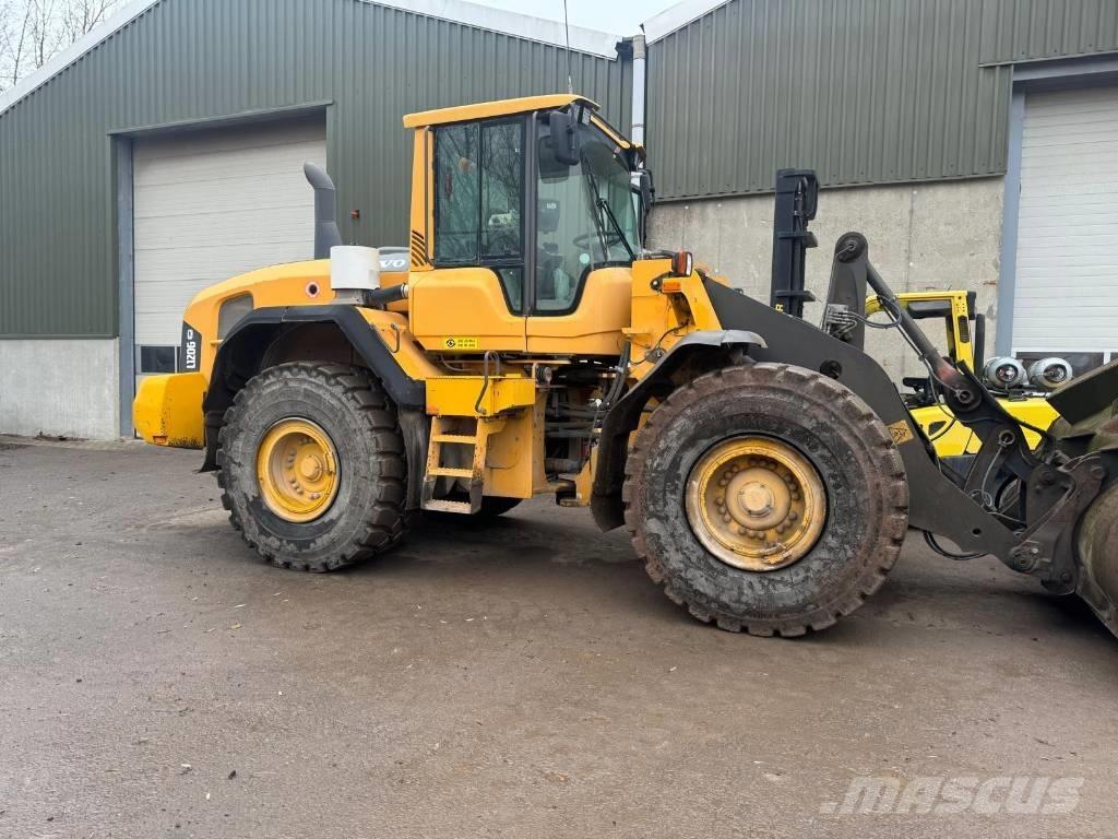 Volvo L 120 G Фронтальні навантажувачі